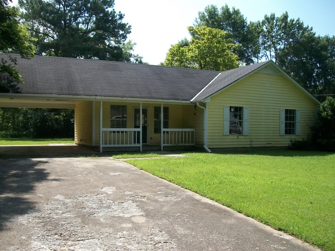 1741 Serene Dr, Birmingham, AL 35215 