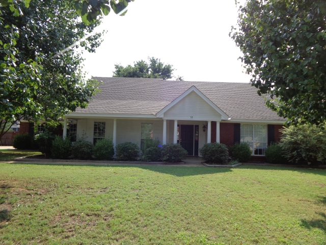 53 Spencer Way, Deatsville, AL 36022 