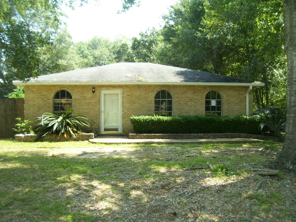 4725 Clarendon Dr, Mobile, AL 36619 