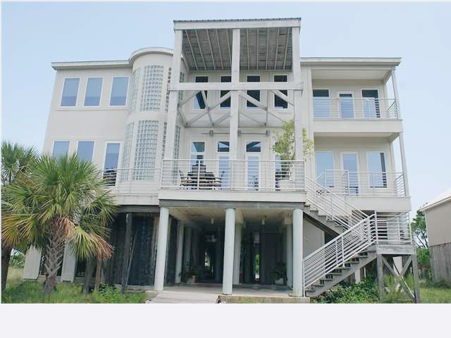 621 Hernando Pl, Dauphin Island, AL 36528 