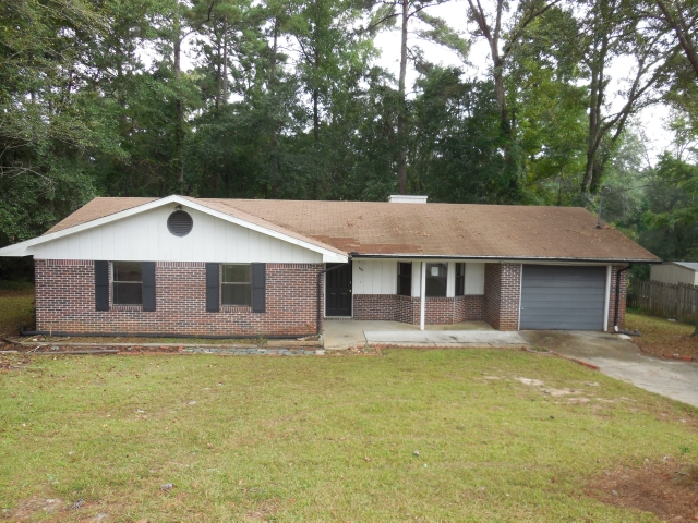 739 E Roy Parker Rd, Ozark, AL 36360 