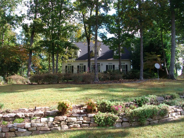 230 Cardinal Lane, Guntersville, AL 35976 