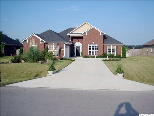 124 Appleberry Lane, Harvest, AL 35749 