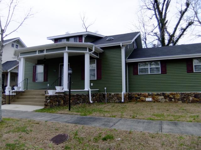 704 1ST AVE SE, Cullman, AL 35055 