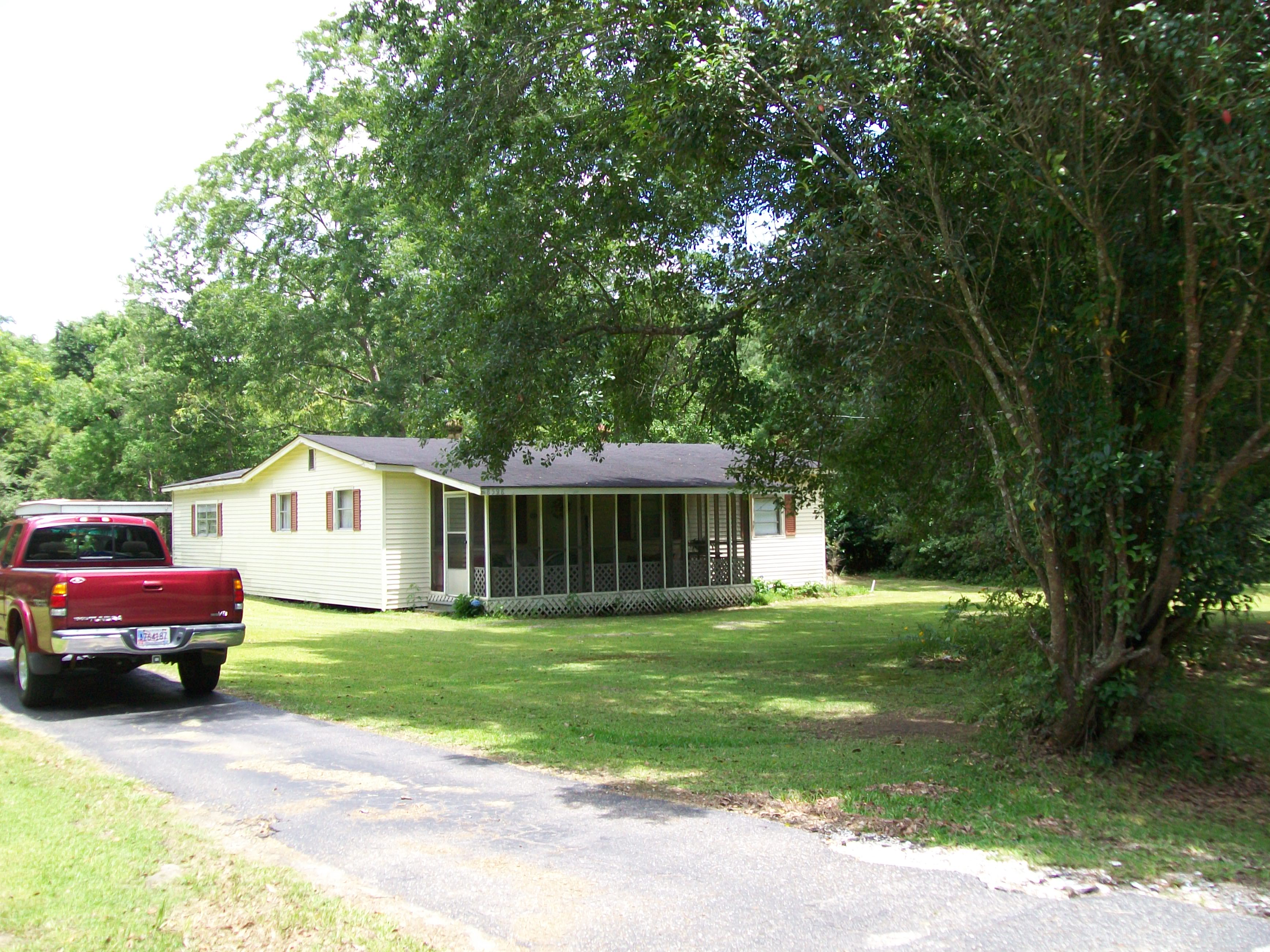 8598 Highway 188, Bayou La Batre, AL 36509 