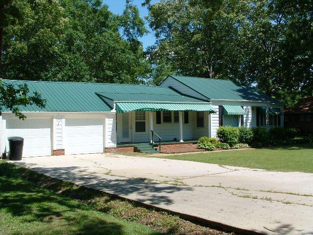 915 Wisteria Lane, Gadsden, AL 35901 