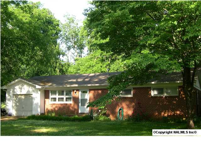 1411 Brook Hollow Circle, Huntsville, AL 35816 