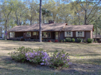384 Woodlawn Drive, Eufaula, AL 36027 