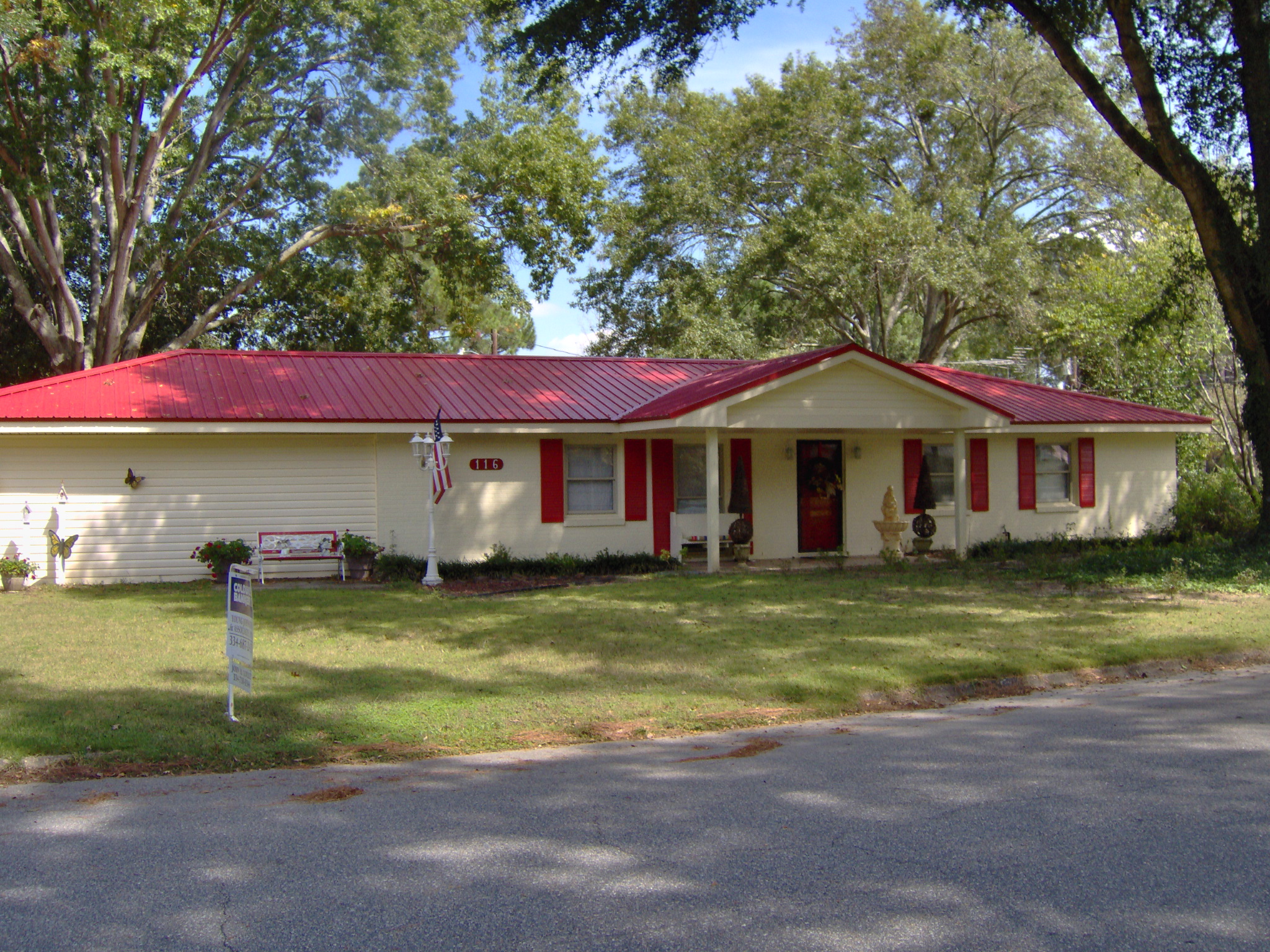 116 Chewalla Circle, Eufaula, AL 36027 