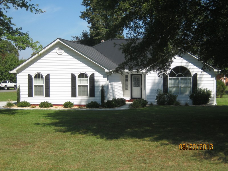 1811 Chickasaw Drive, Albertville, AL 35950 