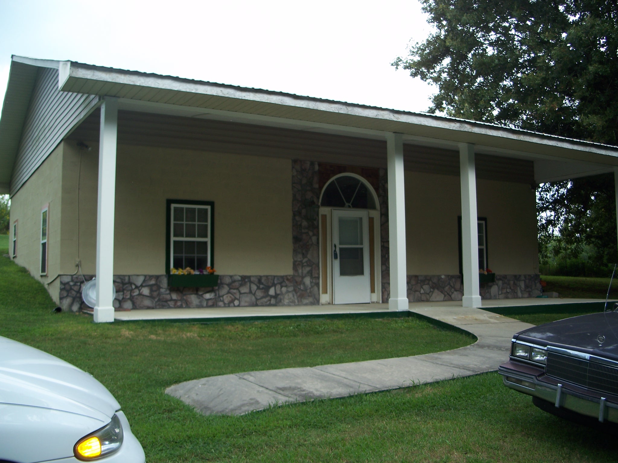 9099 Pleasant Grove Road, Albertville, AL 35950 