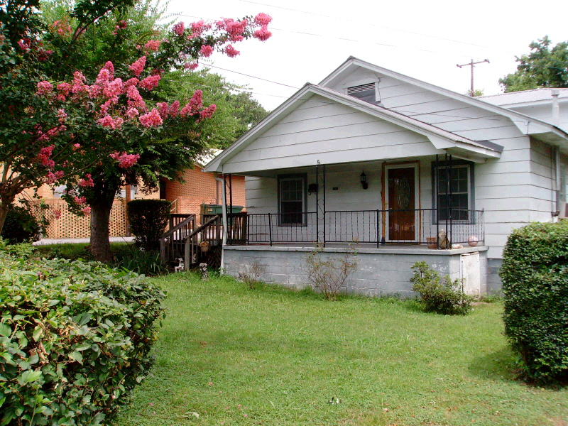 2318 DeBow Street, Guntersville, AL 35976 