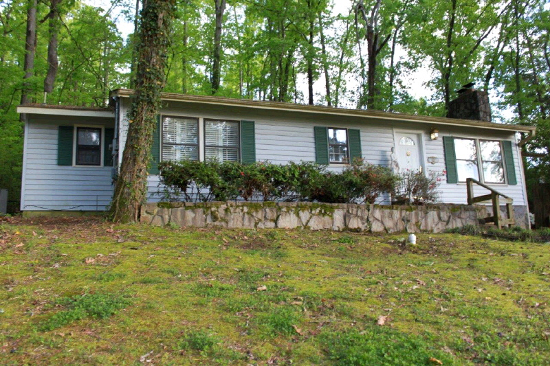 1857 Forest Drive, Guntersville, AL 35976 