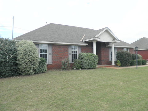 1806 Edinburgh St., Prattville, AL 36066 
