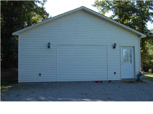 221 County Road 347, Florence, AL 35634 