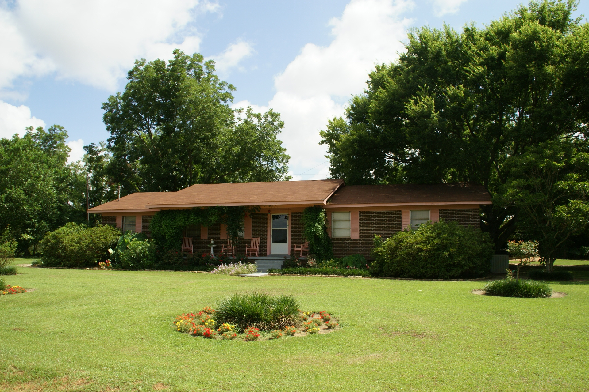 1004 Vinson Road, Slocomb, AL 36325 