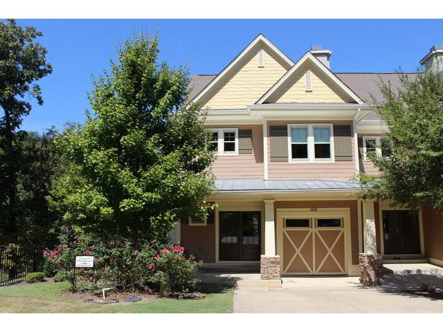 11 Harbor Pointe Dr, Talladega, AL 35160 