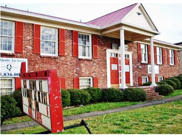 9617 Parkway East, Birmingham, AL 35215 