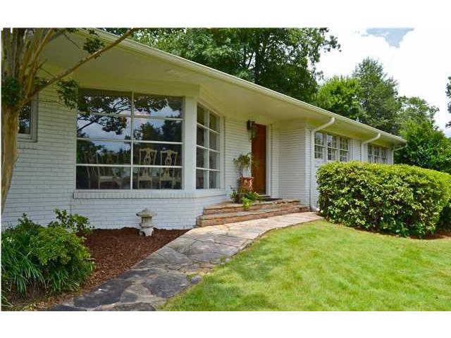 1824 Laurel Rd, Vestavia, AL 35216 