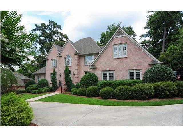 2114 Longleaf Trail, Vestavia, AL 35243 