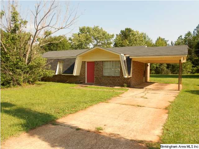 12394 S County Line Rd, Moundville, AL 35474 