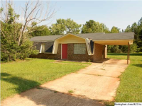 12394 S County Line Rd, Moundville, AL 35474 