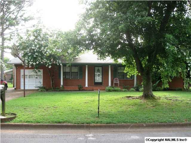 1213 Elizabeth Ave, Decatur, AL 35601 