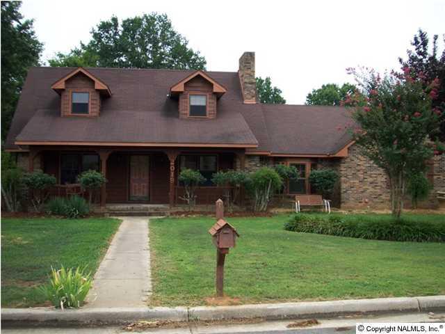 2019 Lancaster Ave SW, Decatur, AL 35603 