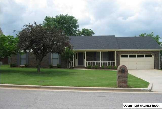 1913 McAuliffe Drive SW, Decatur, AL 35603 