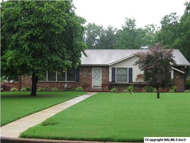 2007 Crestview Drive, Decatur, AL 35603 