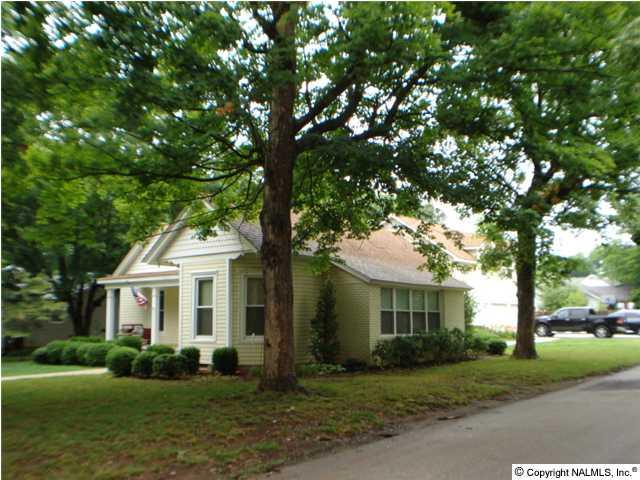 613 East Pryor Street, Decatur, AL 35611 