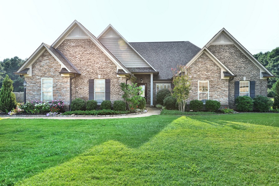 25124 Castlebury Drive, Athens, AL 35613 