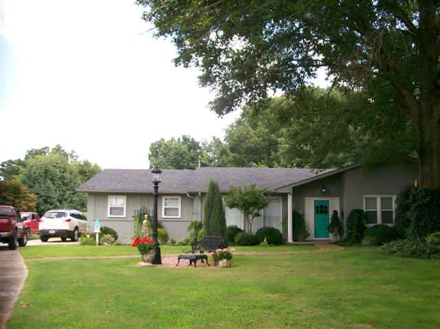 86 Sharon Avenue, Courtland, AL 35618 