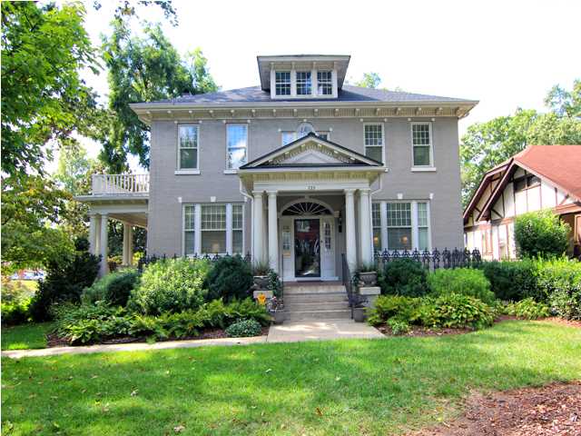 725 Wood Ave. N., Florence, AL 35630 