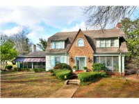 834 Riverview Dr., Florence, AL 35630 