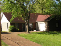 528 Park Ln, Florence, AL 35630 