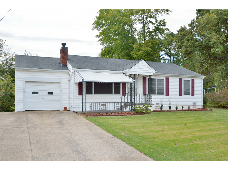 2207 Wood Ave., Florence, AL 35630 