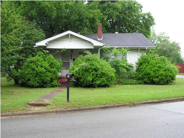 413 Lilia St E, Florence, AL 35630 