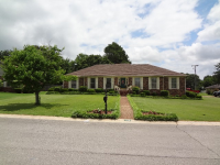102 Lambeth St, Florence, AL 35633 