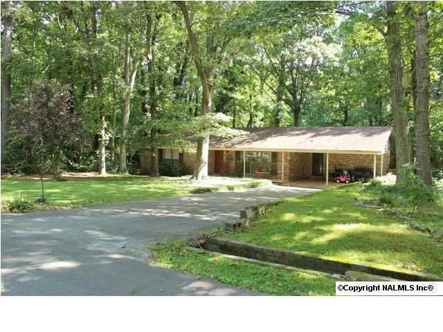 2102 Sunset Drive, NW, Hartselle, AL 35640 