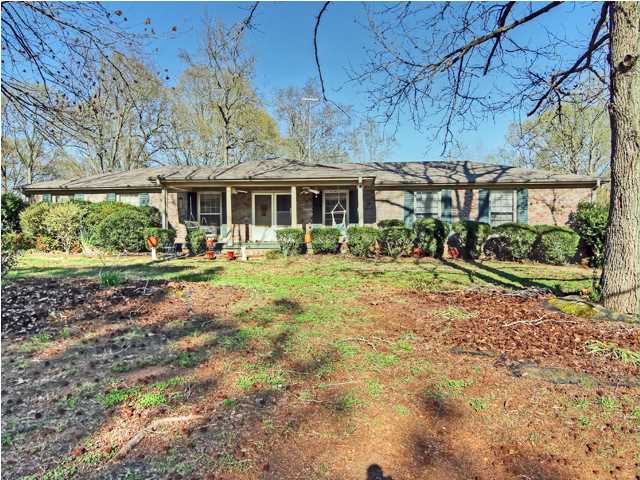 205 Maple Dr, Killen, AL 35645 
