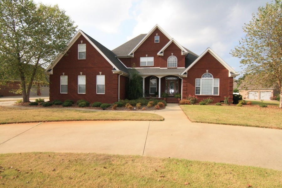 1802 Brentwood, Muscle Shoals, AL 35661 