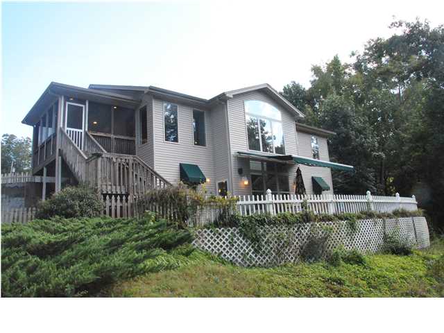 195 Lakewood View Drive, Muscle Shoals, AL 35661 