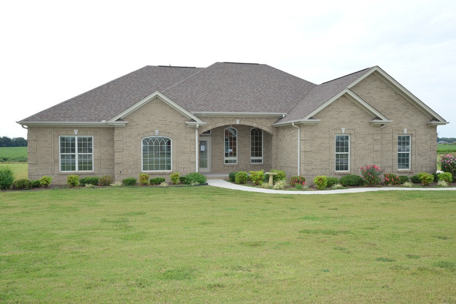 52 Holli Ln, Muscle Shoals, AL 35661 