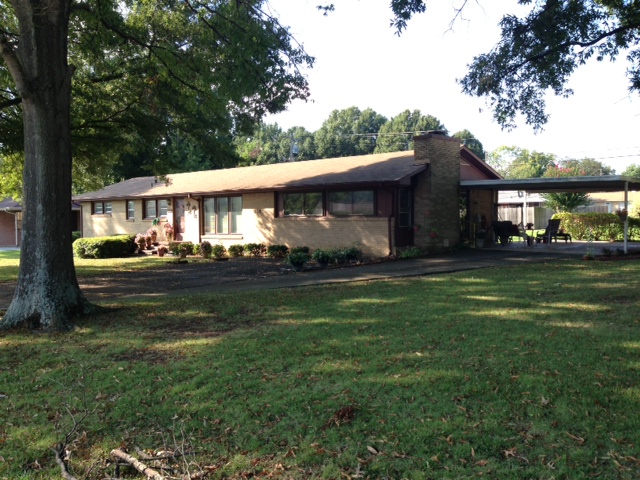 821 Buena Vista Ave, Muscle Shoals, AL 35661 