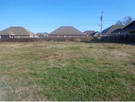 02 Luanne Ln., Muscle Shoals, AL 35661 