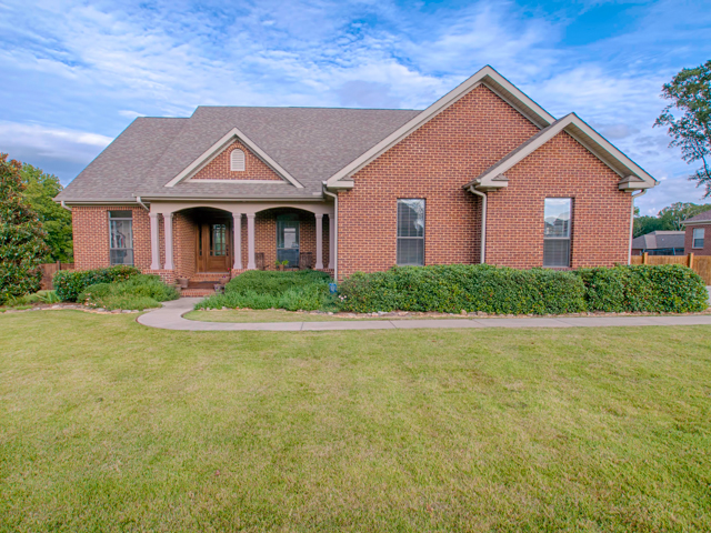 105 Inglewood Dr., Tuscumbia, AL 35674 