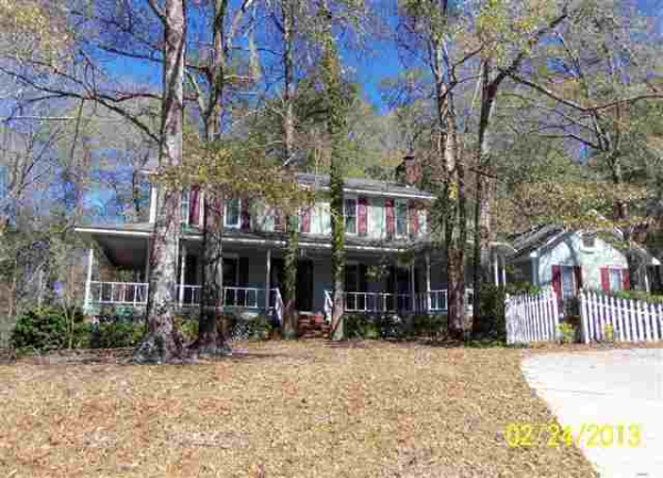 1403 E Roy Parker Road, Ozark, AL 36360 