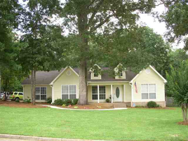 137 Keisha Circle, Ozark, AL 36360 