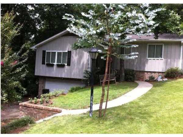 1328 Southall Rd, Birmingham, AL 35213 